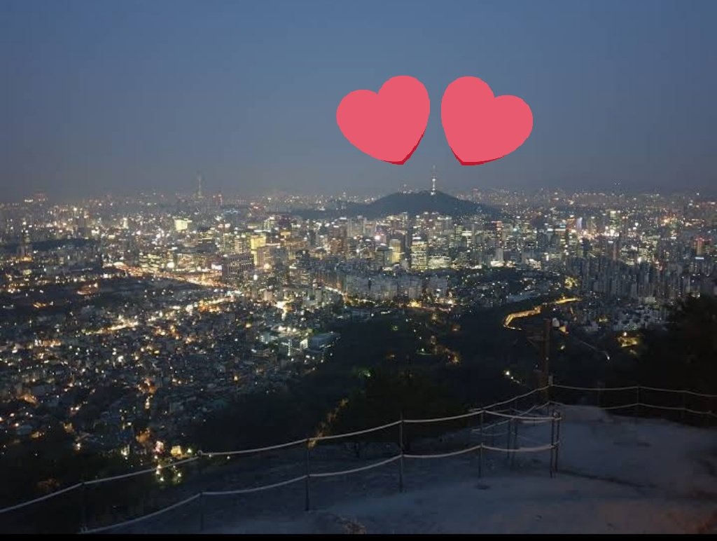 minozfunclub's tweet photo. @ActorLeeMinHo I was here also 😆🤭🤭🤭 낮과 밤 ㅋㅋㅋ 
인왕산 🏞️🌄⛰️ #더킹_영원의군주 #theking
#ThekingtheEternalmonarch
#이민호 #李敏镐 #이곤 https://t.co/IgQVJBh1Se
