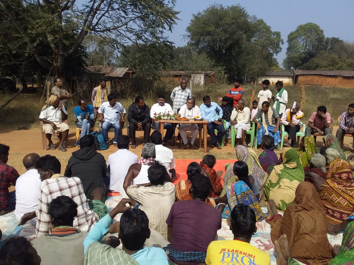 UnmuktFN's tweet image. Earlier today, villagers in Talabira came together to declare #ForestProtectionSatyagraha against the mindless deforestation by Govt. and Mining Companies.
#SaveTalabira #SaveIndianForests @otvnews @kanak_news @OrissaPOSTLive @the_hindu @UnmuktTGA @ForestRightsAct @UNEP