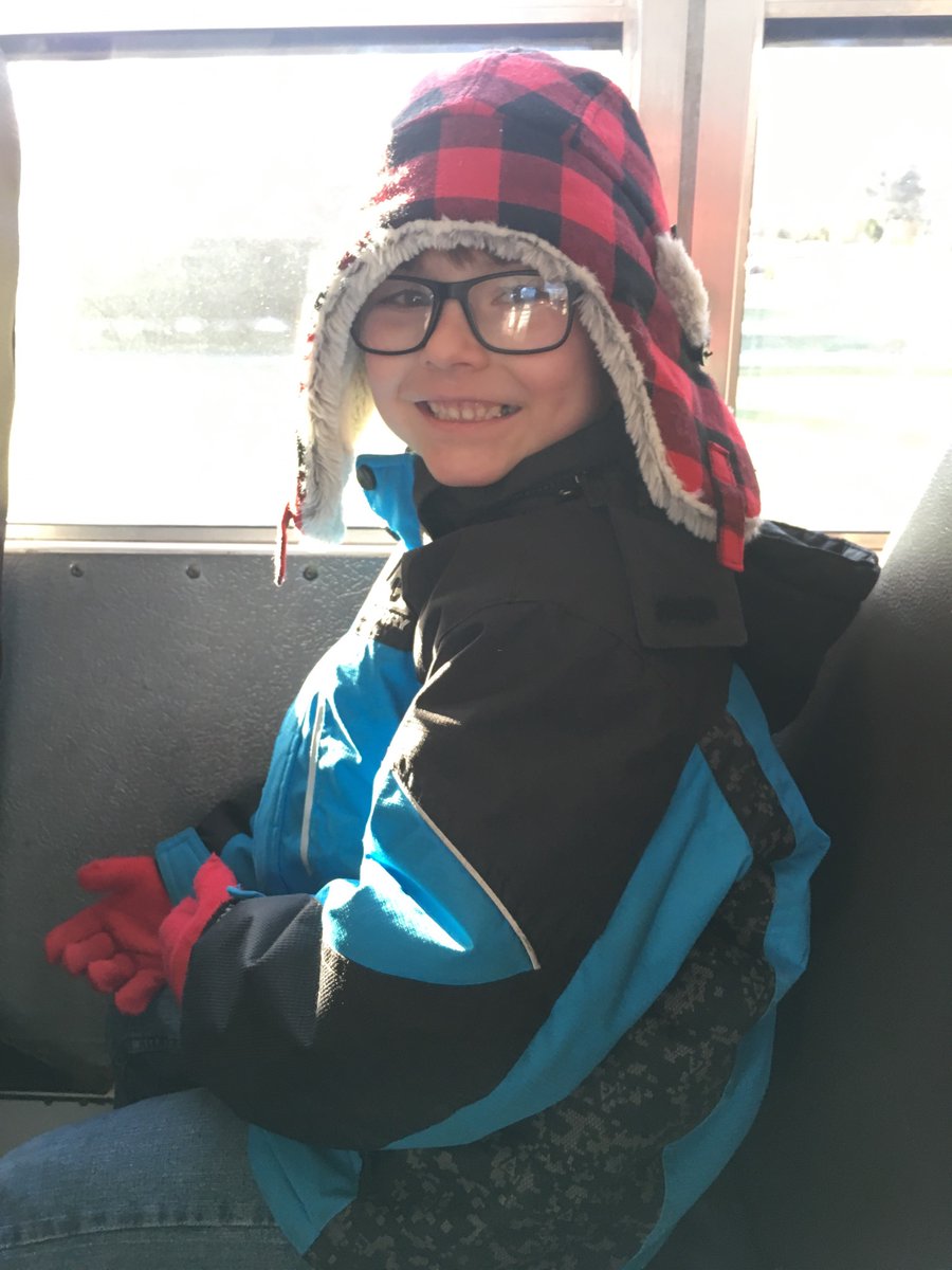 MrsLPeers's tweet photo. Wheels on the bus go round and round 🚌! Off to the IMAX and the Polar Express!! 🚊🔔🎅❄️ https://t.co/tH2V6sWFOS