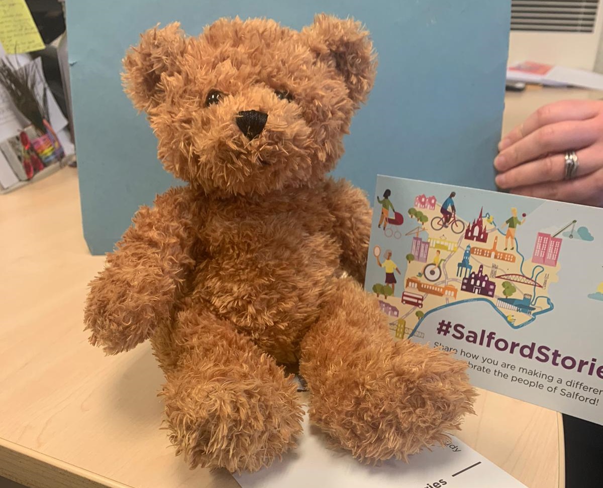 SalfordCVS's tweet image. Yesterday we spotted a bit of fur in the bushes of the #Eccles Leisure Centre car park...it turned out to be this adorable teddy🐻

They have dried out now &amp;amp; are just missing their special human!

Can you help us work a #ChristmasMiracle &amp;amp; reunite bear with their owner? Pls RT!