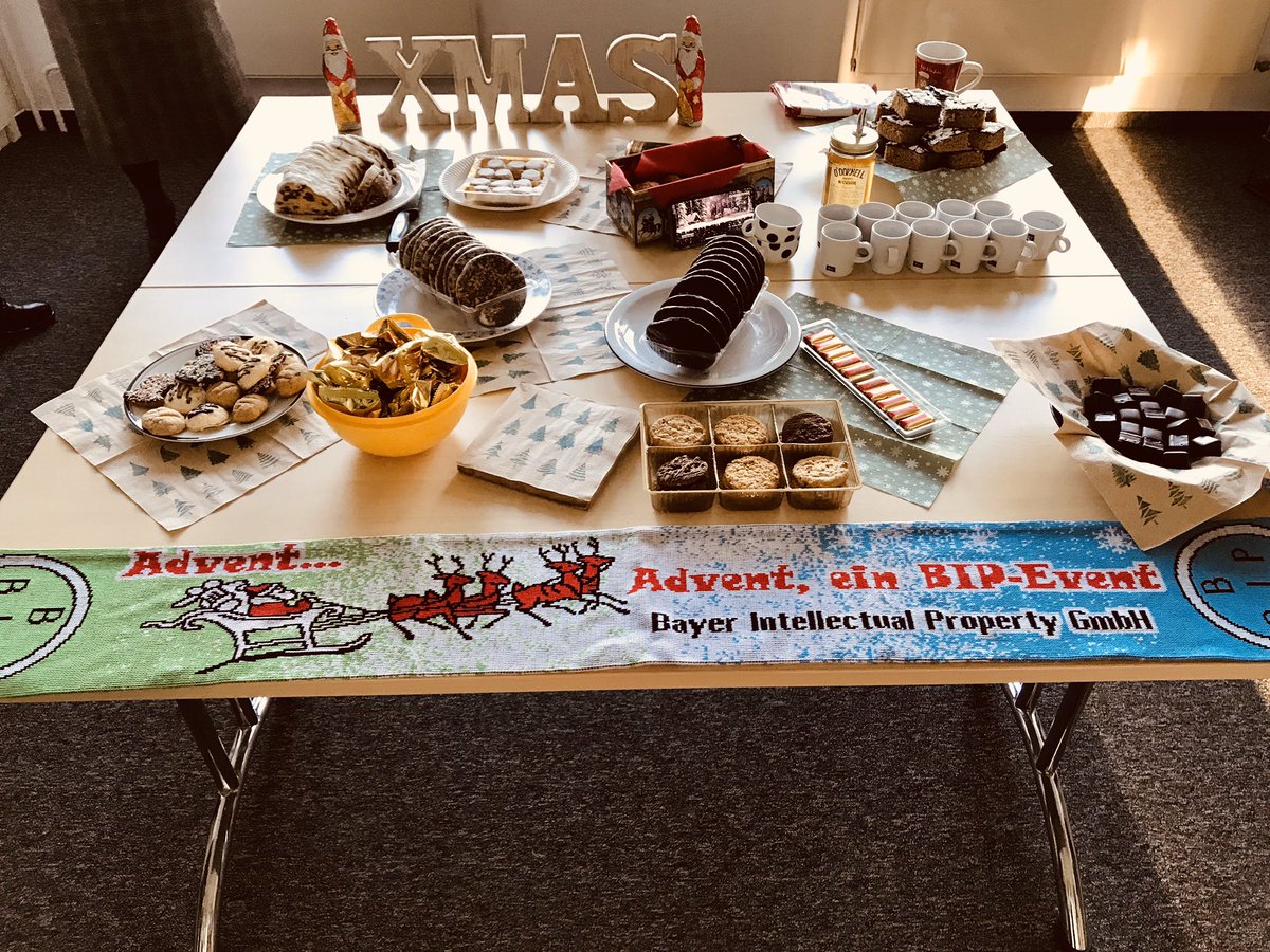 ptraluh's tweet photo. Life is short - eat the Christmas cookies 💫 🥳🎄Team Corporate Trademarks @Bayer wishes you all a merry Christmas and New Year‘s holiday. Take your time to relax and recharge your batteries. We look forward to exciting brand/trademark projects in 2020! #voranbringen #TeamBayer https://t.co/s8CkGDFm8K