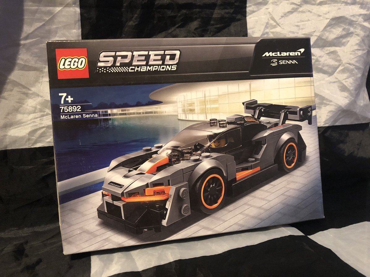 I have a spare Lego McLaren Senna I would like to give away in time for christmas. 

Just retweet to be in with a chance. Winner will be picked at random. 

Giveaway closes Friday 20th 12pm UK time

Good luck