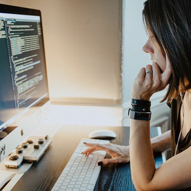 devacademyuk's tweet image. Lack of good developers is the single BIGGEST inhibiting factor to the growth of the software sector in the UK. 
Dev Academy brings to the table a progressive blended resourcing model, which is not only financially viable, but brings together a team base… ift.tt/2Q0SOUx