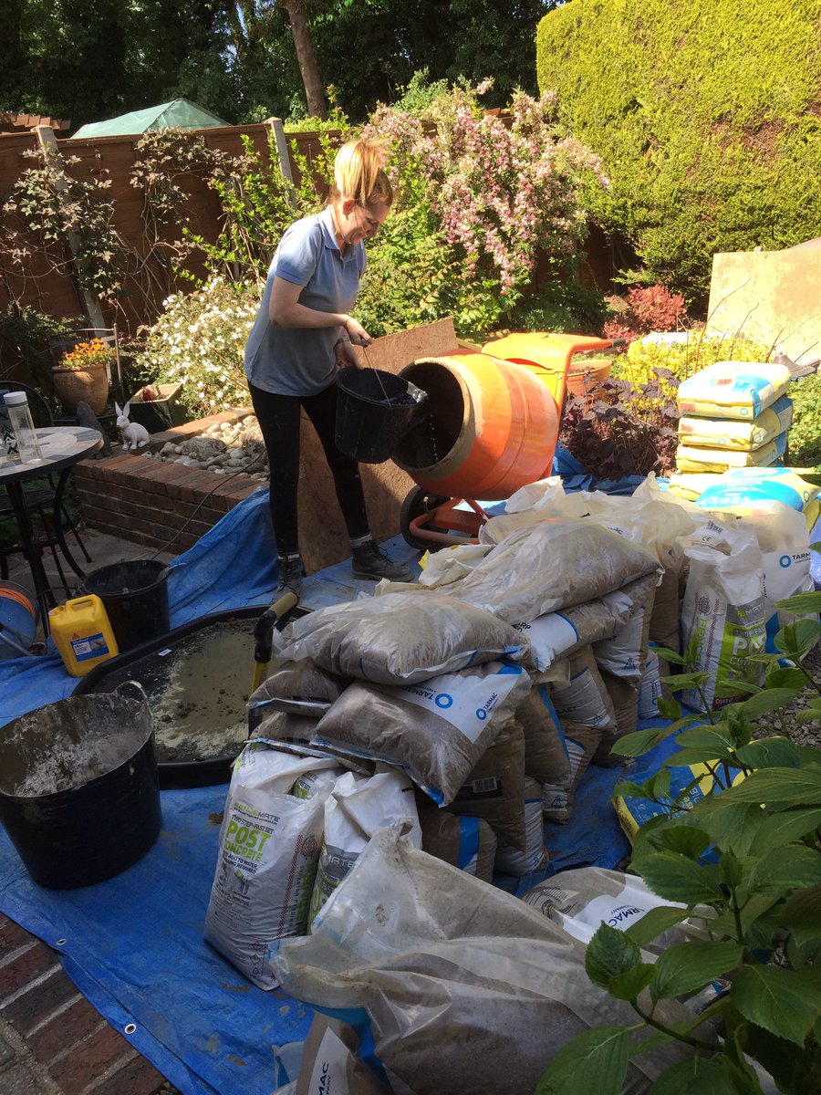 home_improvers's tweet photo. Yes, that is Siân on the mixer!! 💪 https://t.co/HMAYFmsKao