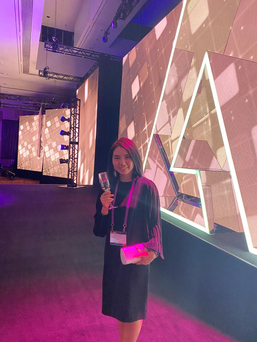 AsakoKubo's tweet photo. 「久保さんがAward獲ったことで泣いちゃう」って言って喜んでくれる同僚がいることに泣いてる。#adobelife #wwsc2020 https://t.co/z3D8CGqAV7