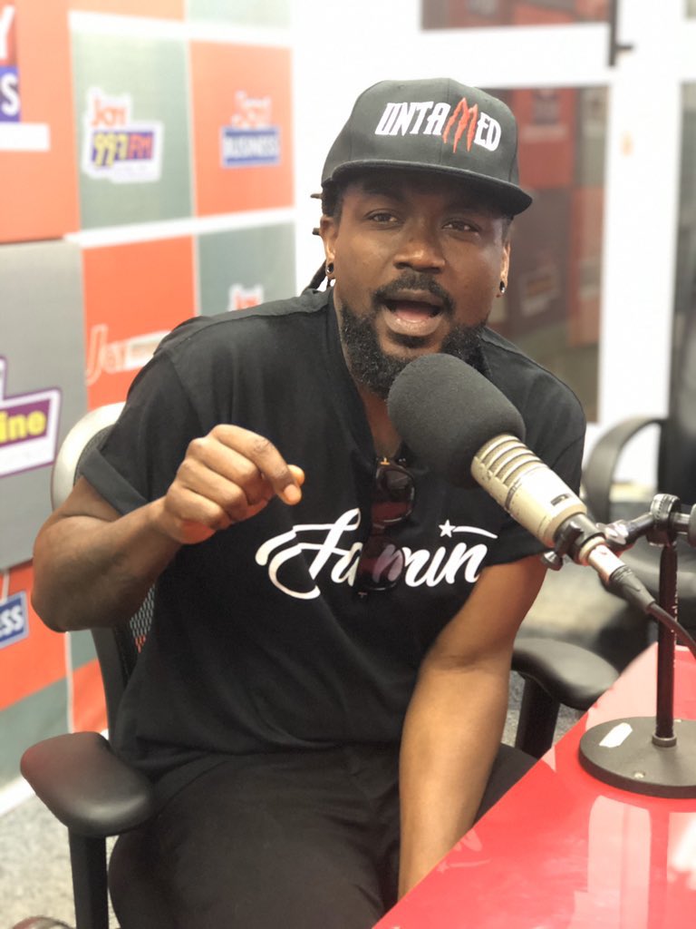 Society_watch's tweet image. I would rather accept worshipping God in my own vision than a painting on a wall depicting God - @samini_dagaati 

#Bronya 
#SocietyNews
#SocietyReact