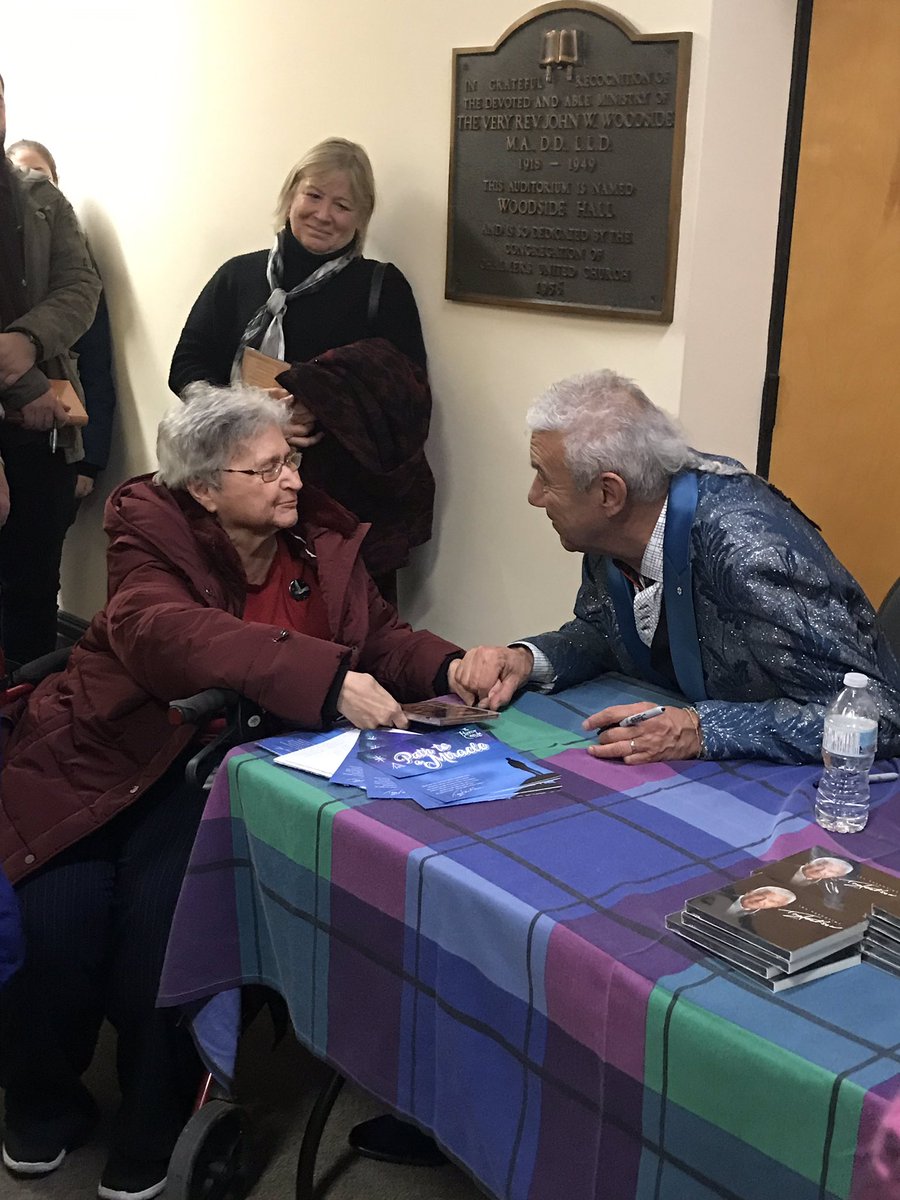 An incredible musical evening with Tom Jackson's The Huron Carole ensemble. Miigwech to all for  your generous support in the lives of young indigenous women at tewegan transition home <a href="/tomjacksonca/">Tom Jackson</a> @HarmonyConcerts <a href="/CDNSHOWTIME/">Canadian Showtime Chorus (Ottawa)</a> <a href="/boomottawa/">boom 99.7</a> <a href="/daytimeottawa/">Daytime Ottawa</a>  #Ottawa @aptn