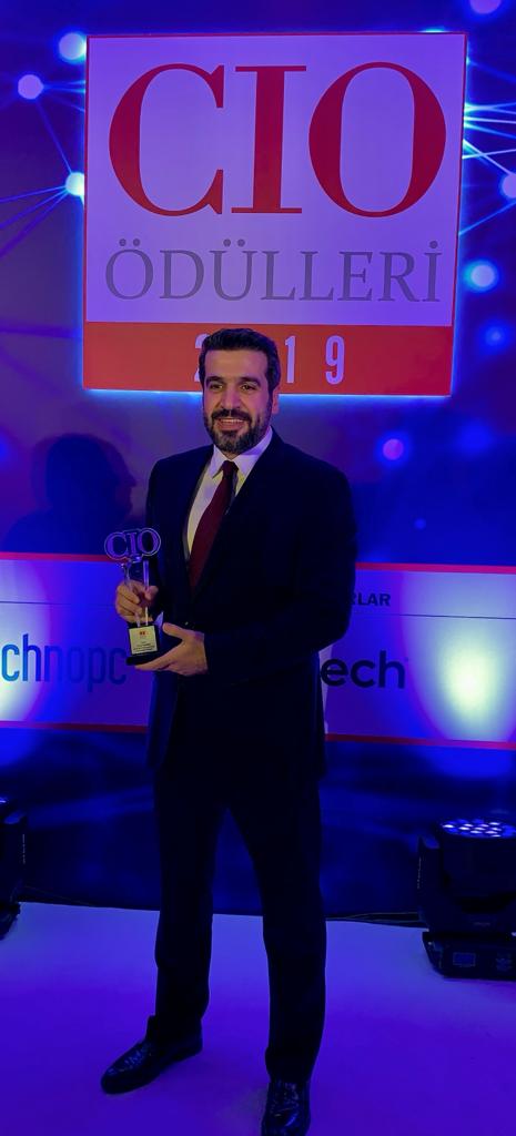 systems_iga's tweet photo. Genel müdürümüz 
@ersininankul
 #cioödülleri2019 kapsamında “Yılın #CIO su ödülünü kazandı. #cxo #istanbulairport #bilişimteknolojileri #istsystems https://t.co/qeQSmbzx6W