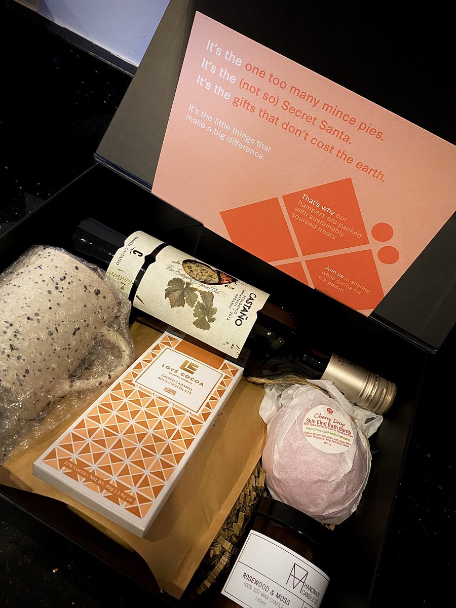 M70URS's tweet photo. WOW @Bruntwood_UK you made my day with this Christmas Hamper, a huge thank you from @MformVisualisation for all your support. Wishing you all a very Merry Christmas and a fantastic New Year 🥳😃 https://t.co/P8IqStXJP3