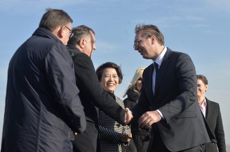 SNSDDodik's tweet image. Предсједник #Dodik заједно са предсједником #Srbija @avucic у обиласку нове дионице ауто-пута “Милош Велики” од #Surčin до #Obrenovac и великог моста на Сави и Колубари.