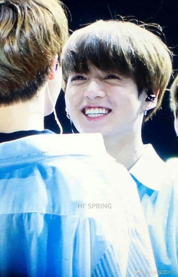 KookieBea3's tweet photo. When i first joined the fandom which is army i thought Jin was the Maknae and Jungkook was the Oldest. Lmao
#ArmyConfessionDay https://t.co/KfdyWv8Xq0