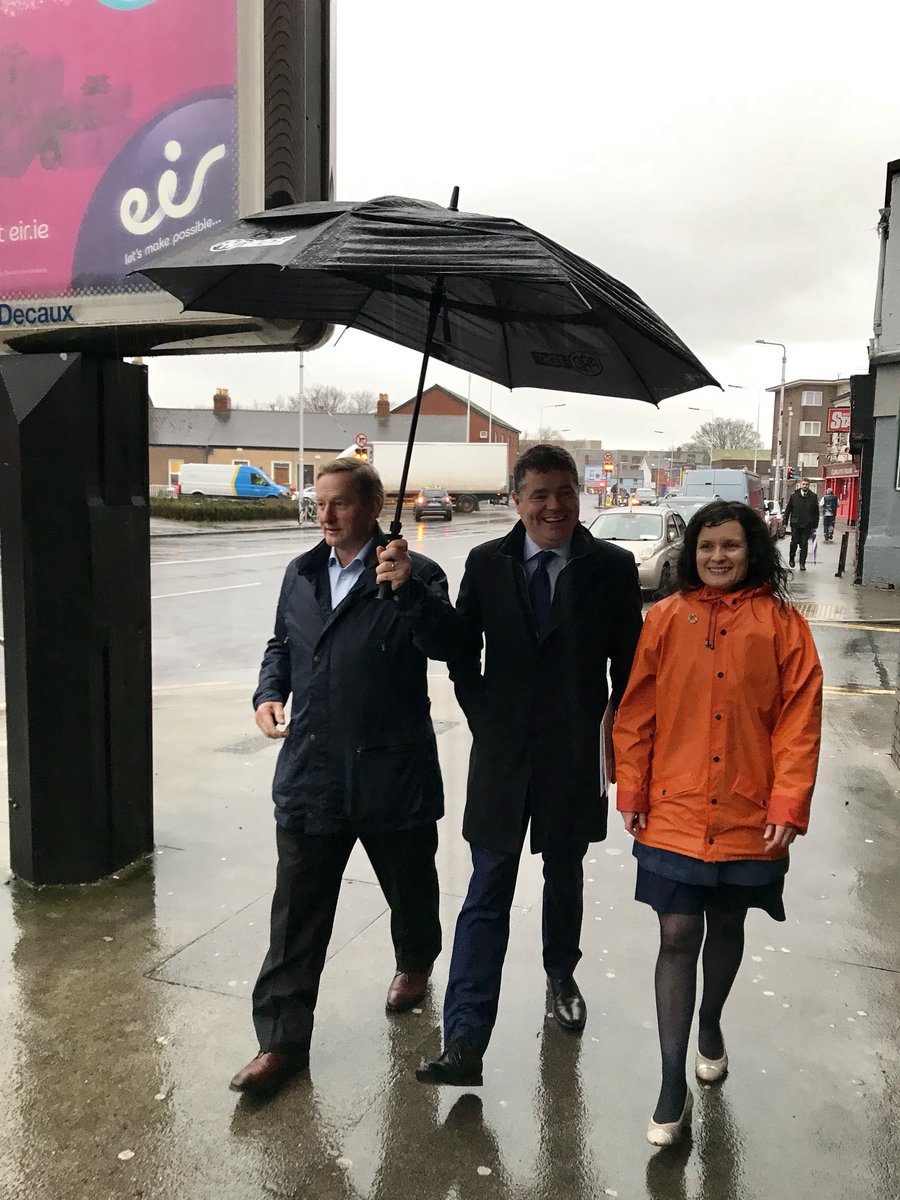 Paschald's tweet photo. Delighted to be joined by @EndaKennyTD in Ballybough for the North East Inner City Progress Report 2019 &the Strategic Plan 2020-2022 launch. Work is paying off &having a real impact on the lives of the people of this vibrant &special DubCentral community https://t.co/XQANGLgqE2 https://t.co/pPLoVcRXft