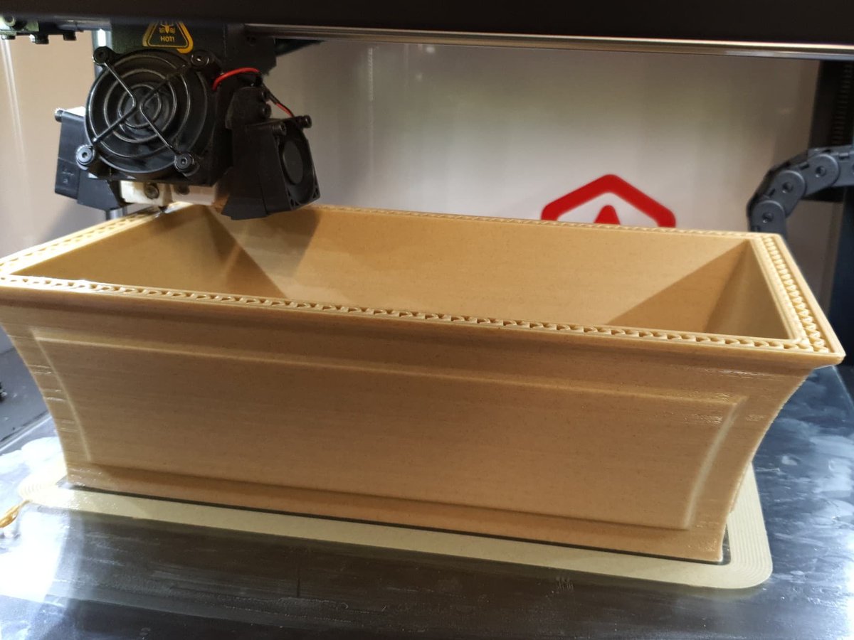 3DFilaPrint's tweet photo. A big thank you to the team 3D Printing Cornwall for these wonderful photos of the new PLA Extrafill Mukha filament from Fillamentum A new home for a gracefully growing bonzai :) #3dprinting #practical3dprints #bonzai https://t.co/lHLnOfYPkL