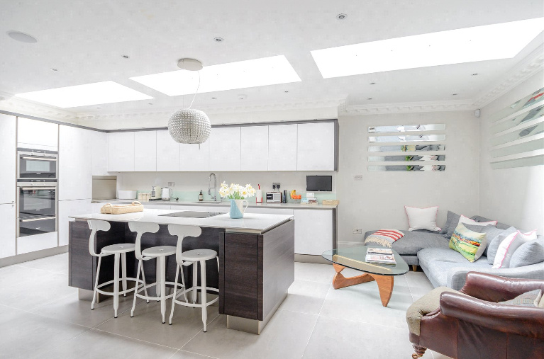 StruttsChelsea's tweet image. Having sold this house for the third time in 17 years, and passing to our lettings team, the property is now let! #teamwork #workingtogether #salesandlettings #chelseasw3
tinyurl.com/ygonll39