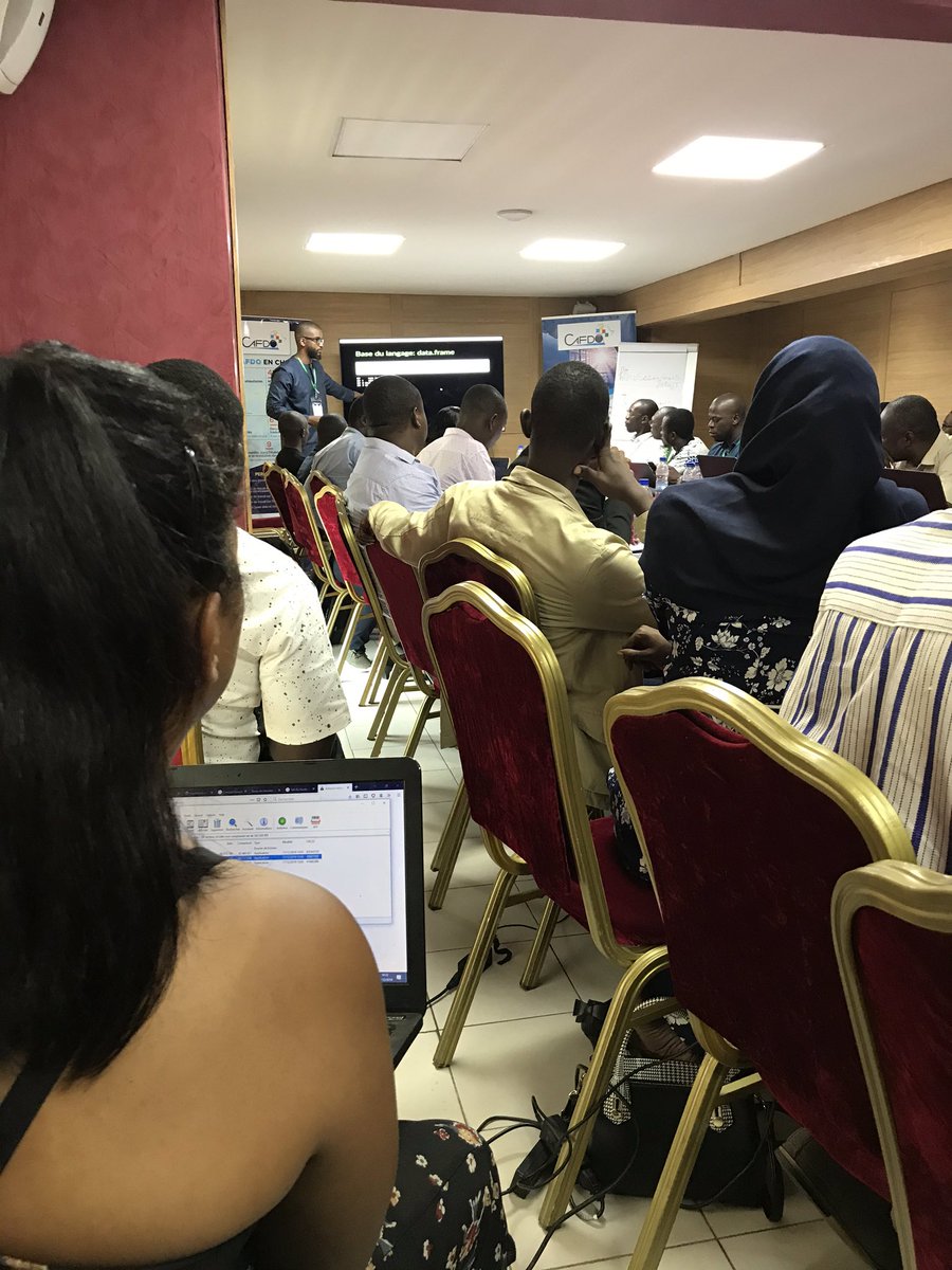 #CAFDO2019  session #RStudio avec Dr @dickoah cc <a href="/titinto_/">Teg-Wende I. TINTO</a> <a href="/OSM_BF/">OSM_Burkina</a>