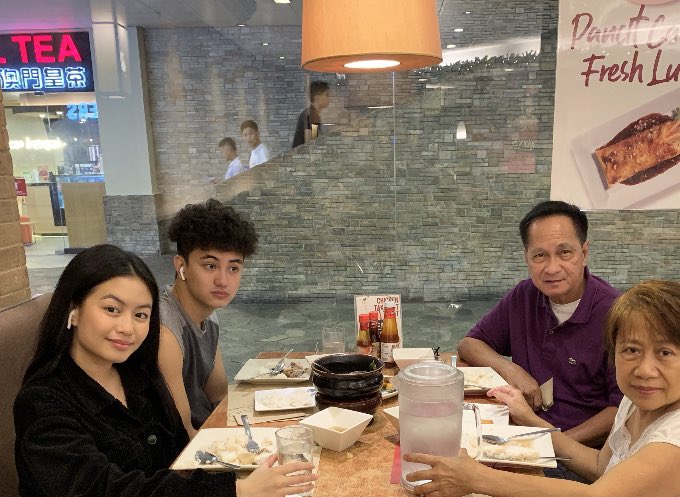 rvbarraga's tweet photo. Everyone’s wants to unwind-trinoma. Gosh! Sinigang again? https://t.co/T5Tyno9rbr