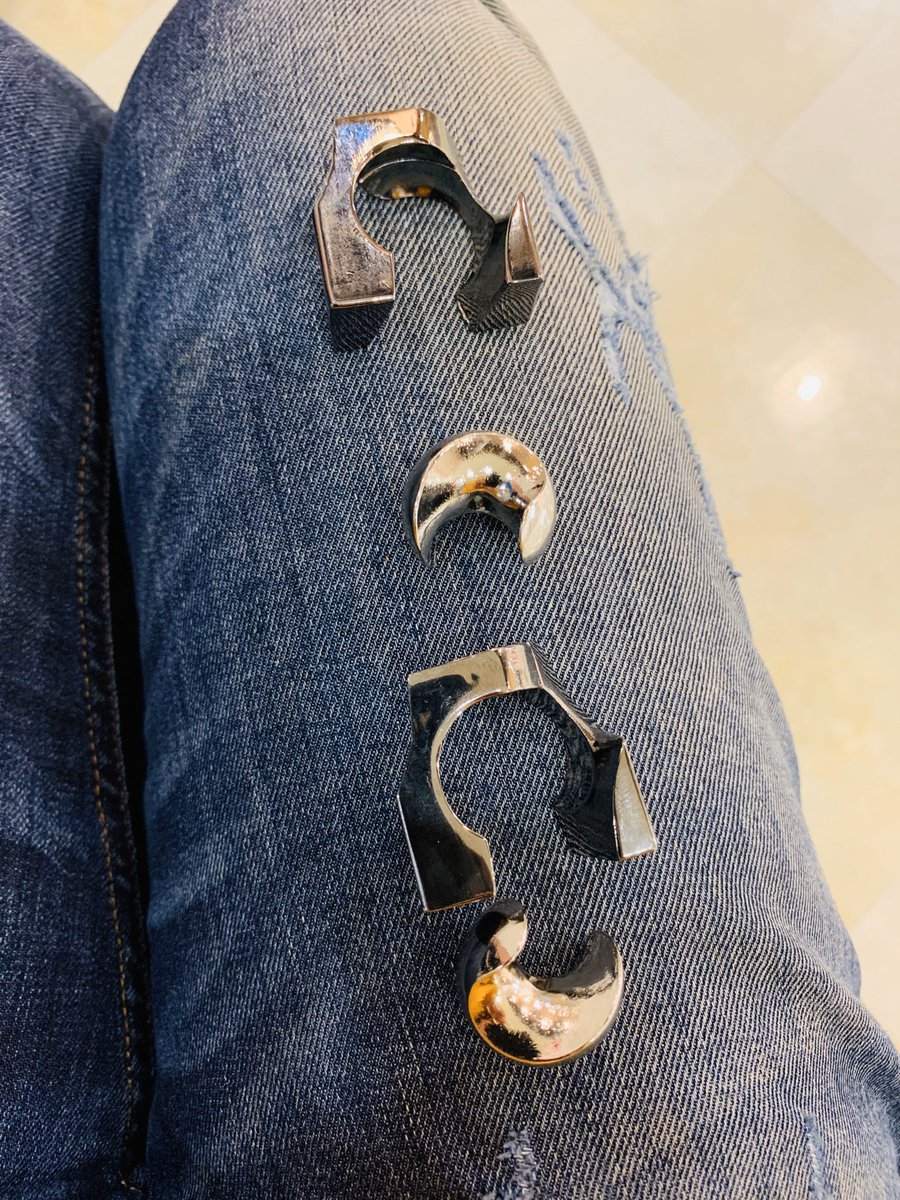 666ricatumo's tweet photo. #はずる #huzzle #wirepuzzle #puzzlering
私がすごいのは、正しい外し方では決して外せないところ。両方とも超偶然外れる系。例えば落としたら外れた、例えば振ってたら外れた。 https://t.co/ZgBnBotx5M