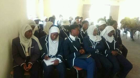 inspdteam's tweet photo. Success has nothing to do with your religion, skin color, where you were born or who your parents are or the language you speak, BUT PRINCIPLES.
#inspiredteam #inspiredmoments #inspiredtogreatness @PachikoroZW @GreenInstitute2 @SanitaryZ @nangozim @TinoMuchenje @SarahHwema https://t.co/2k2TzcdUFH