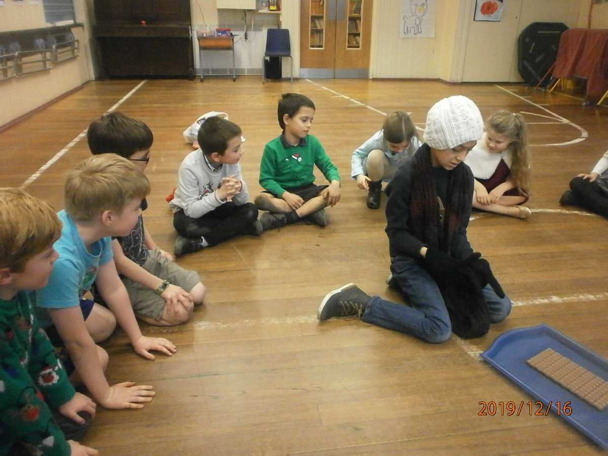 aberladyschool's tweet photo. P4 had a great time at their Christmas party on Monday. Lovely to see lots of smiling faces! #aps4 https://t.co/vBwrMunARl