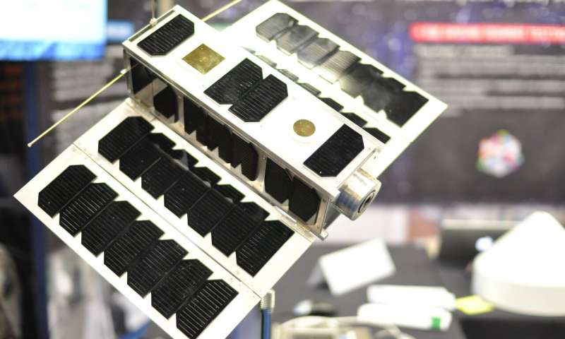 Ardu_know's tweet photo. Was zum MITMACHEN
@vdeyoungnet vdi Zukunftspiloten oder Eltern @KleineForscher 
https://t.co/9ivbGgtiGk
Minisatellit OPSsat will empfangen werden
Soweit bekannt KEIN Arduino System verbaut -> Cubesat
Foto ESA https://t.co/SMhPMtxY6M