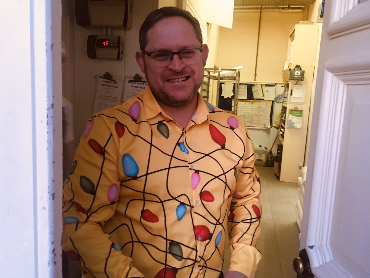 artisanschool's tweet photo. Oh dear! Our neighbour Mark @WelbeckBakers has rather overdone it in the shirt department, perhaps? He doesn’t think so. https://t.co/6gQM0vz92W