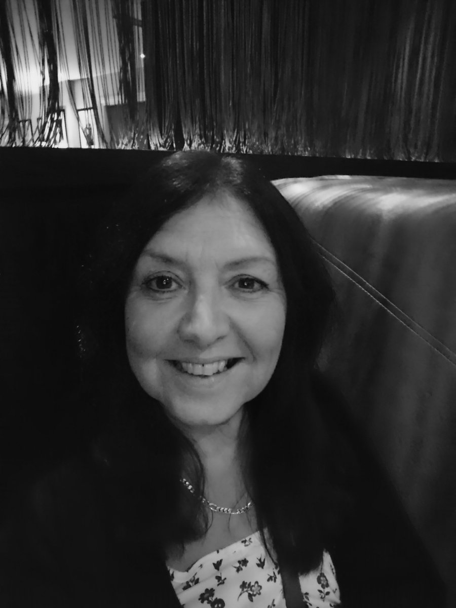 bookouture's tweet photo. We’re delighted to announce that Bookouture have re-signed two of your favourite women’s fiction authors and will be bringing you two new books from both @lizeelesauthor and @SueRobertsautho .  

For more about the books and the deals, see this blog post: 
https://t.co/cRpjxVe2SJ https://t.co/0X3jMVYbPT