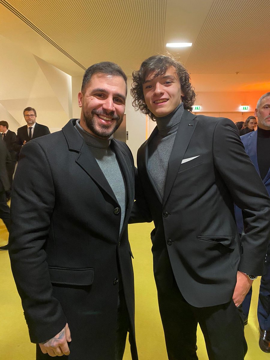10_gbg's tweet photo. Gala dos Conquistadores 2019⚔️◽️◾️Orgulho em pertencer a esta família vitoriana ! https://t.co/QUBI10cHZW