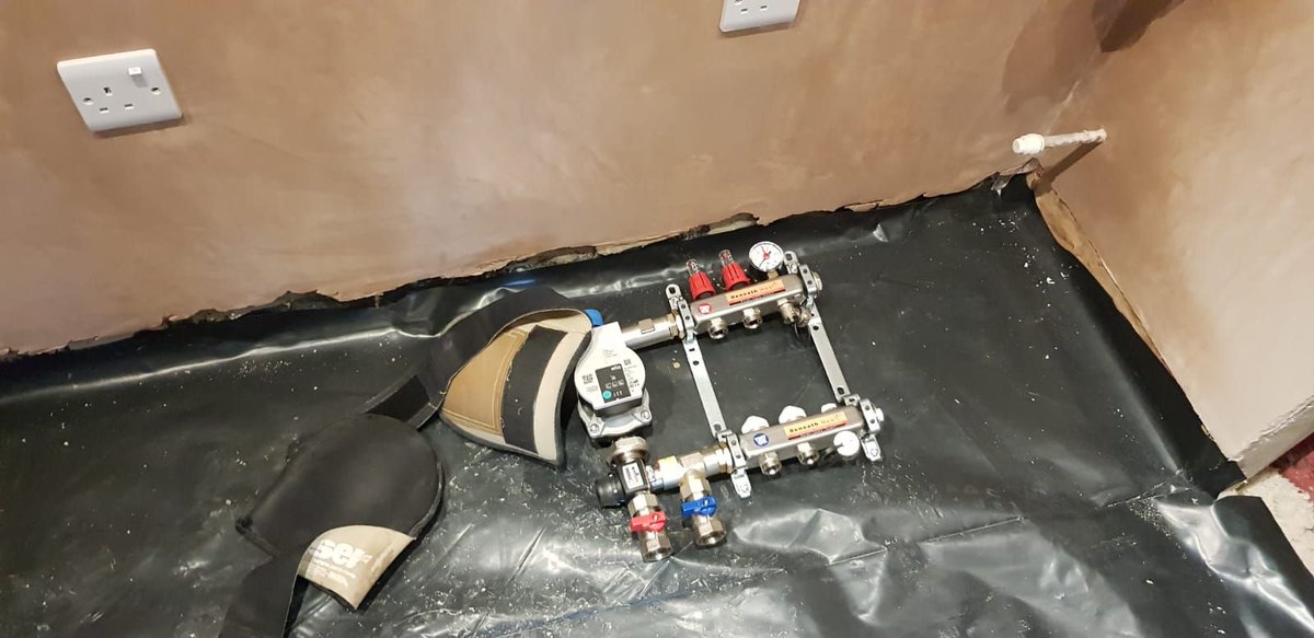 MasterBuildDev1's tweet image. Now winter has well and truly set in it might be time to think about getting that #underfloorheating installed! Here are some examples of the fitting and process of some recent projects of ours