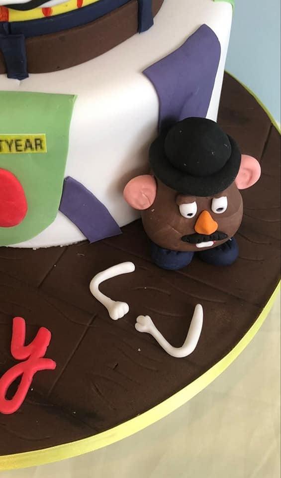Custommycake's tweet photo. A few of the Toy Story guys just hanging around waiting for Oakley's party to start 🎱

07584 413 269
info@nice-to-ice.co.uk
https://t.co/FuYlF2qypG

#grimsby #nelincs #nicetoice #totallylocallynel https://t.co/CR767LwQQd