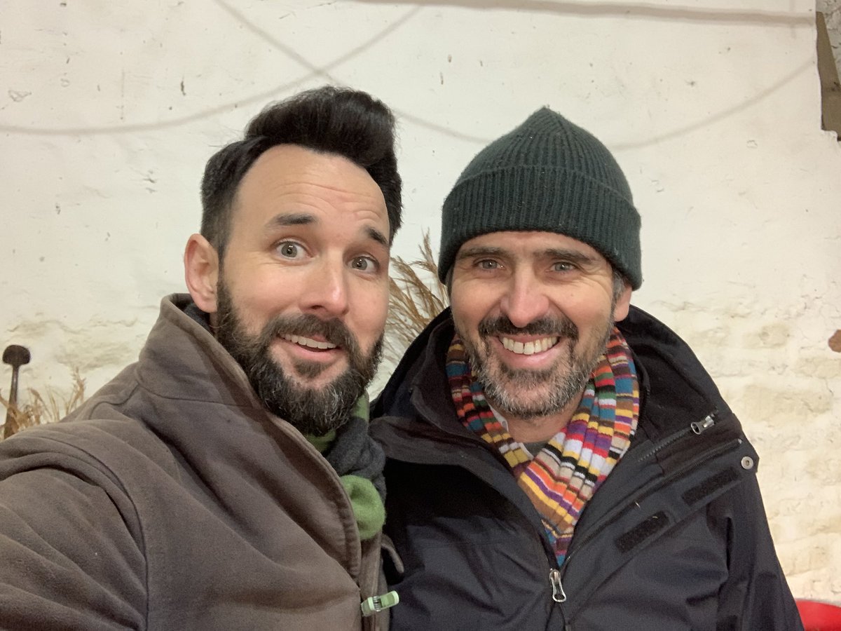 Happy Christmas you lucky lot! @frostatwork &amp; I have just recorded December’s #podcast of Roots, Wings &amp; Other things &amp; it’s a cracker! Discover if my festive mistletoe offer was accepted by Frosty. Editing now to be with you in time for Christmas. Consider it a gift :)