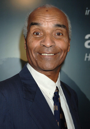 oxley264's tweet photo. Sad to hear of the death of singer,songwriter,actor comedian all-round entertainer Kenny Lynch aged 81.
He appeared in many Variety shows in the 60's had a UK top 10 hit with Up on the Roof made several films and tv shows like The Sweeney and Z Cars.He will be missed by many. https://t.co/T8nlICEftL