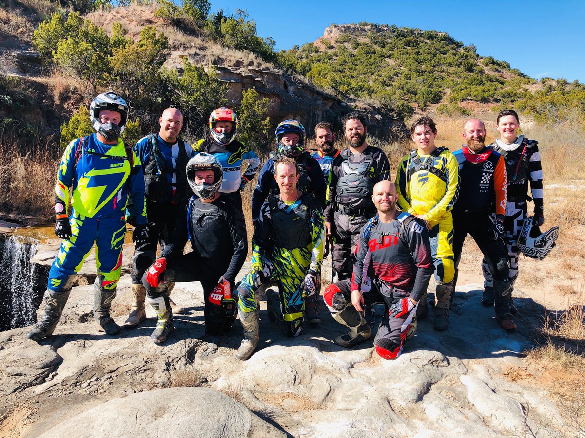 texastornado5's tweet photo. Grinduro 4 💪🏼😉
#KurtCaselli https://t.co/LUAFTHskfL
