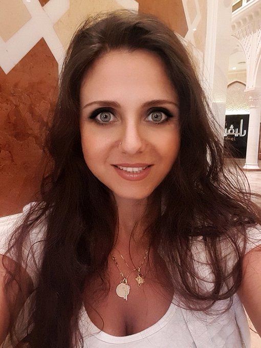 Allegria!!! 😃🌸🌺🌼🌷#dubai 🇦🇪 #silviabianco #vegangirl #happygirl #globetrottergirl 🌏 https://t.co/cpfE<a href="/tag/dubai"class="tags">#dubai</a><a href="/tag/silviabianco"class="tags">#silviabianco</a><a href="/tag/vegangirl"class="tags">#vegangirl</a><a href="/tag/happygirl"class="tags"><span>#happygirl</span></a><a href="/tag/globetrottergirl"class="tags"><span>#globetrottergirl</span></a>