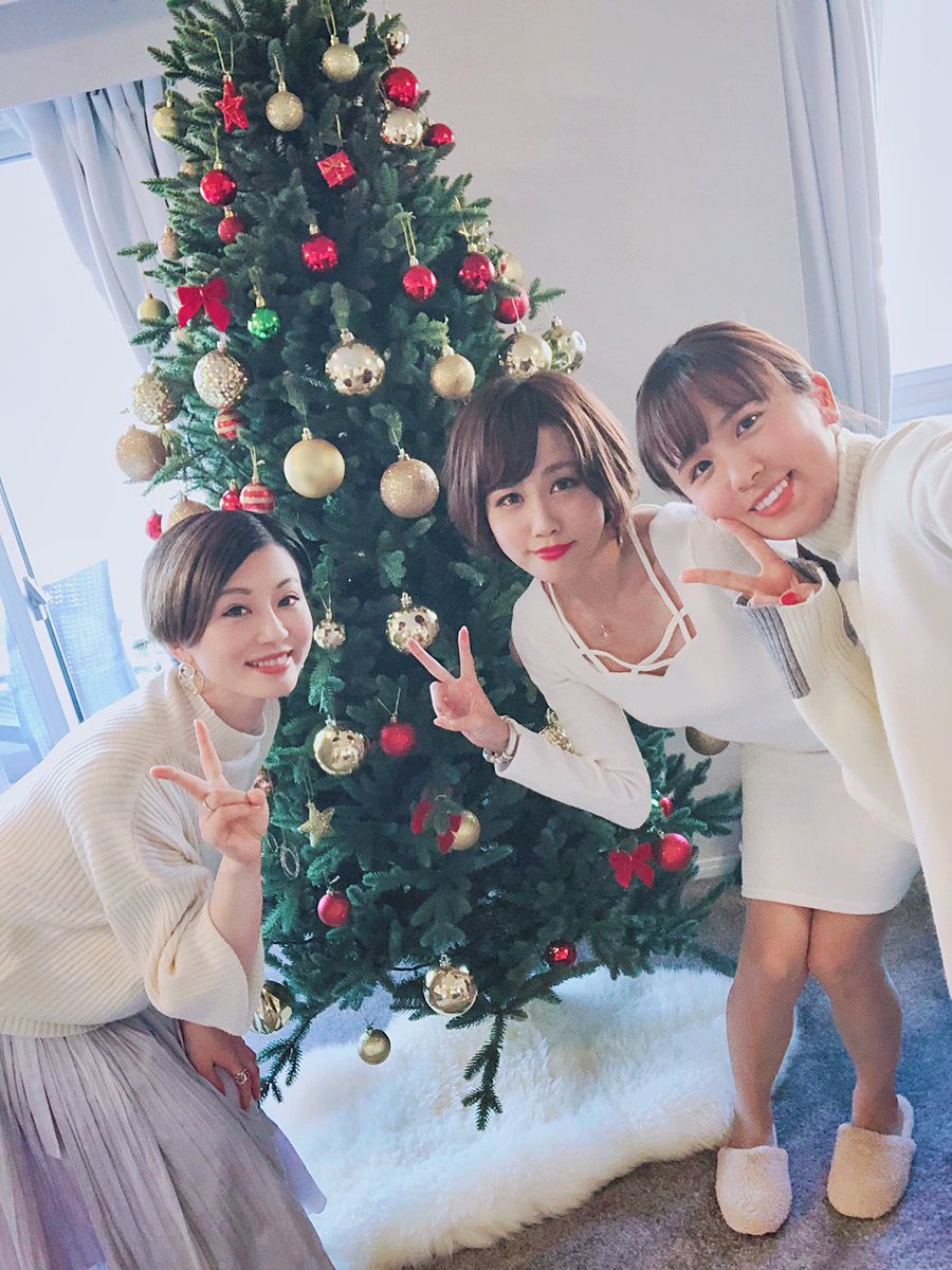 杉 絵里香 美女とxmasパーティー 友達の新居がオシャレすぎた 住みたい 笑 タイ料理 ハートのケーキ クリスマスツリー ドレスコードはホワイト ホワイトクリスマスパーティー