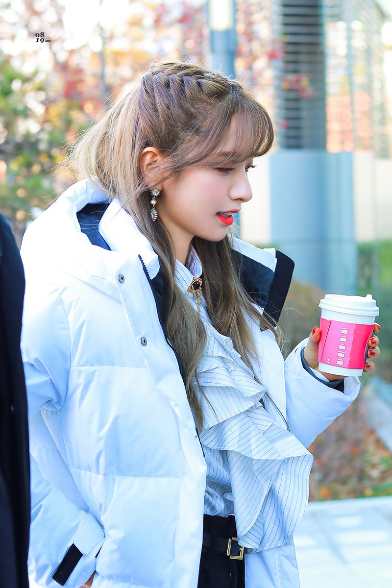 am0819_bn's tweet photo. 191214 뽀뽀뽀뽀의 추천은 따뜻한 유자차 (❁ᴗ͈ˬᴗ͈)⁾⁾⁾ #우주소녀 #보나 #WJSN #BONA https://t.co/p0PFikMl6X