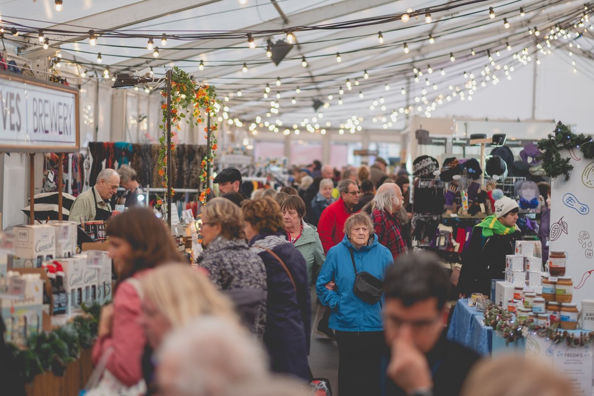 🌟 LATE NIGHT SHOPPING 🌟

We are open on Lemon Quay, Truro today until 9pm!

trurowintergiftfayre.co.uk