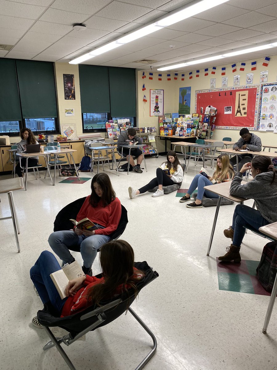 DrReginioNM's tweet photo. Independent reading of Ss choice novels written in French! @MmeDJones #VoiceAndChoice #GetComfortable @HSNPrincipal #MTPSWorldLanguage https://t.co/vHkkPl3vWU