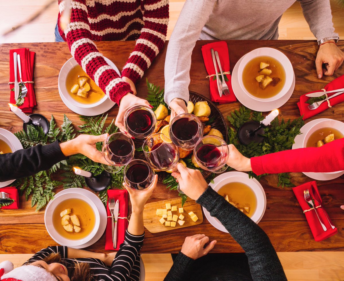 Join on for Christmas brunch at Mosaico! 🎋 Enjoy the finest menu items including a large selection of appetizers, delicious roasted turkey, prime rib,a sushi station &amp; dessert spread.

Price: 
JD22++ per person
and an additional JD19.90++ per person for JR wine pairing.