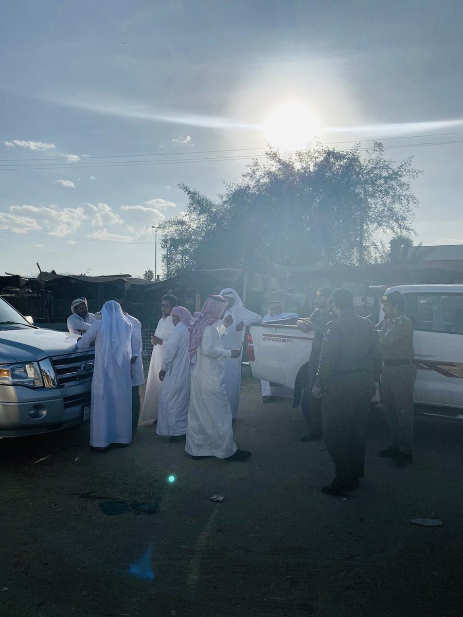 mahdigoban's tweet photo. رئيس مركز إمارة أبالسعود مخفور بن مانع آل شعيل يقدم عمل كبير يشكر عليه وذلك 
بإشرافه على أحياء أبالسعود ومتابعته المستمره على نظافتها حيث أنها تعتبر من الوجهات السياحية في المنطقة ، وقد قام  بتشكيل لجنة من جميع القطاعات لمتابعة العمالة السائبة في المزارع وسوق الأغنام والإبل ،،، https://t.co/6Ol1z2tICq