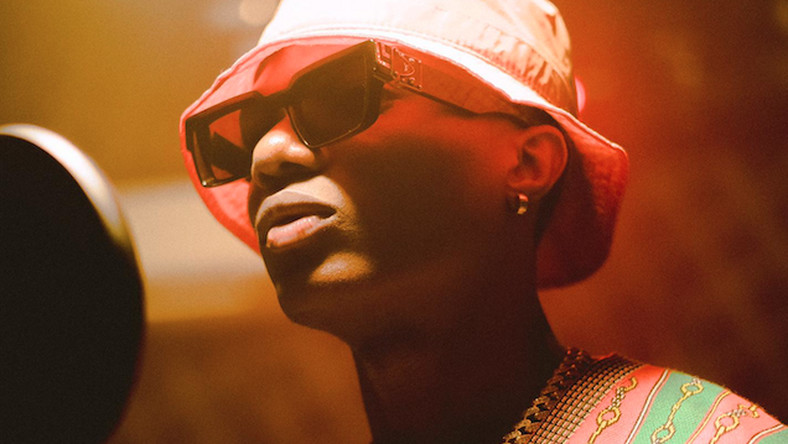 magicFMAba's tweet photo. OnAir📣🎼Play▶️ing:- "JORO" @wizkidayo
#AfternoonDrive with @benchinwat
#DriveGang
#MagicEveningOfCarols
#ChristmasInTheAir
#WePlayTheHits https://t.co/AchBIjg7ha