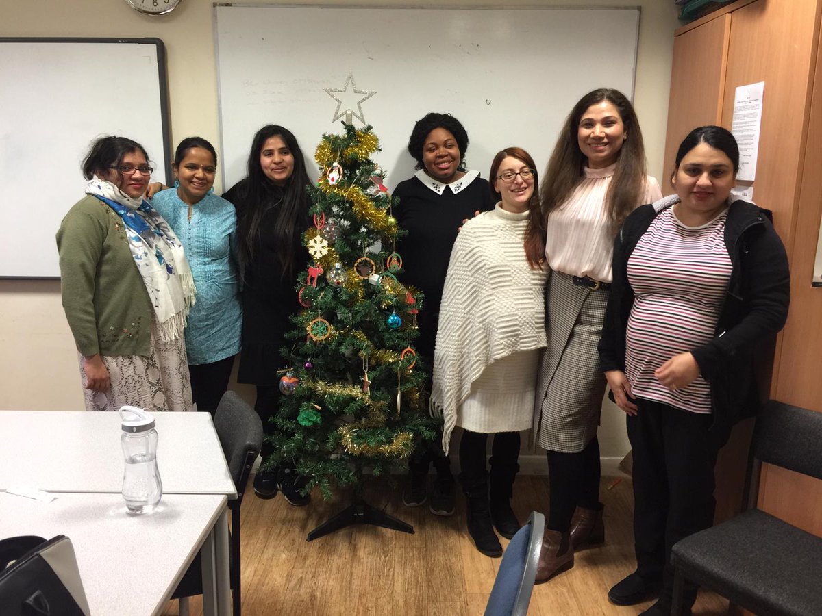 FWTCov's tweet photo. A group of our #MAMTA #Parentcraft mums @FWTCov yesterday being supported by the MAMTA Peer Workers. Support during #pregnany #antenatal Part of #FHLS @nhsswft managed by @NoreenBukhari2 @chrissiemcn https://t.co/jmoVzwJFSe