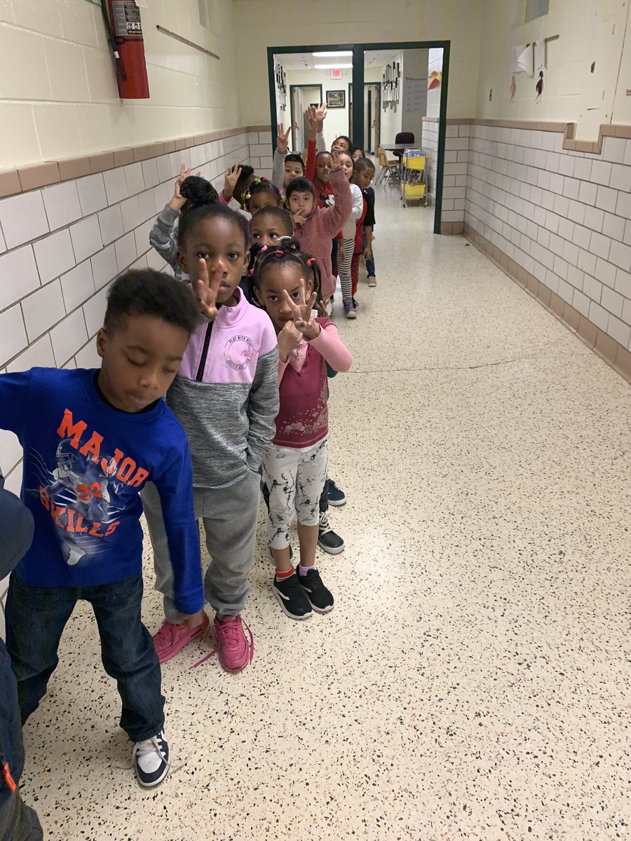 franksflock's tweet photo. Run run as fast as you can we’re gonna catch you gingerbread man #connections #werunasone #kindergarten #thegingerbreadman https://t.co/85MJ0t8aYg