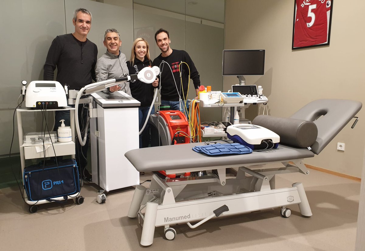 César y Noelia tienen un gran arsenal terapéutico en su clínica: #hilterapia, diatermia #TCaRe, #PhysioInvasiva, magnetoterapia <a href="/ASAlaser/">ASAlaser</a>... Y ahora también, la cereza del pastel🍰 Terapia inductiva de alta energía #EMFieldPro de <a href="/ZimmerMedizin/">Zimmer MedizinSysteme</a>. El primero en tenerlo en Gijón‼️