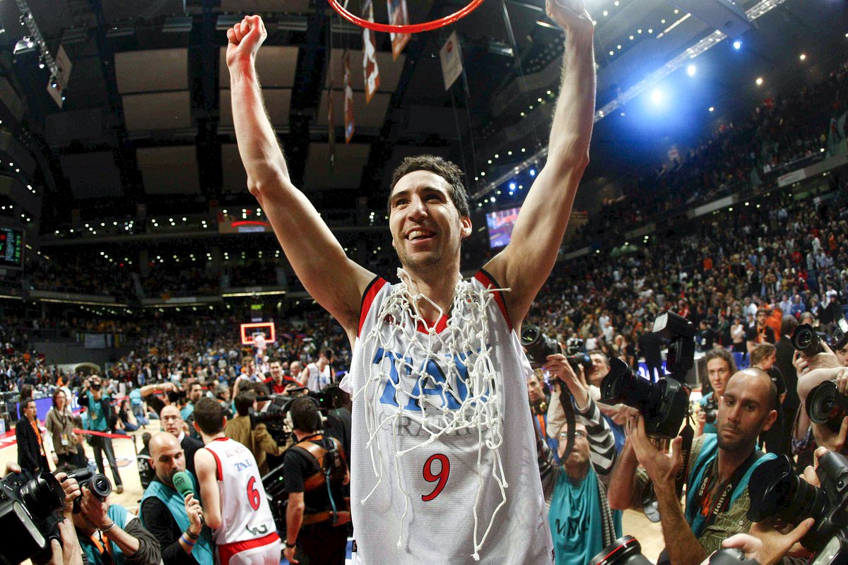 Baskonia's tweet photo. 🚨 𝗖𝗢𝗡𝗖𝗨𝗥𝗦𝗢 𝗘𝗫𝗣𝗥𝗘𝗦𝗦 🚨

1⃣  RT
2⃣ ❤️

Y podrás conseguir la 𝗰𝗮𝗺𝗶𝘀𝗲𝘁𝗮 de KIROLBET Baskonia 𝗳𝗶𝗿𝗺𝗮𝗱𝗮 por @sergividal9 &amp; @IgorRakocevic ¡No te pierdas el homenaje! https://t.co/ID5dpvNY8j

#GoazenBaskonia https://t.co/N1vcvLieIT