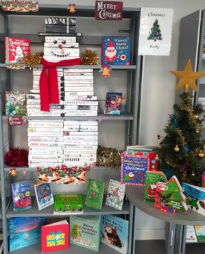 BarnetLibraries's tweet image. Check out the awesome Christmas display from #ColindaleLibrary @ChildHilLibrary @MillHillLibrary @LibrariesIB