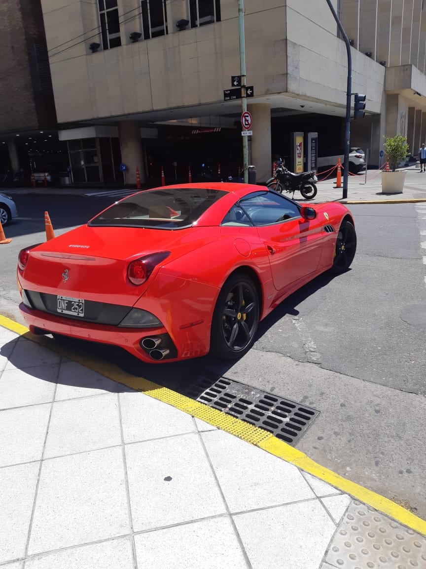 Autazos's tweet photo. Buenass
😎 California en Bs. As.
#autazo
Gracias @mar77io https://t.co/LAcRzbFYdv