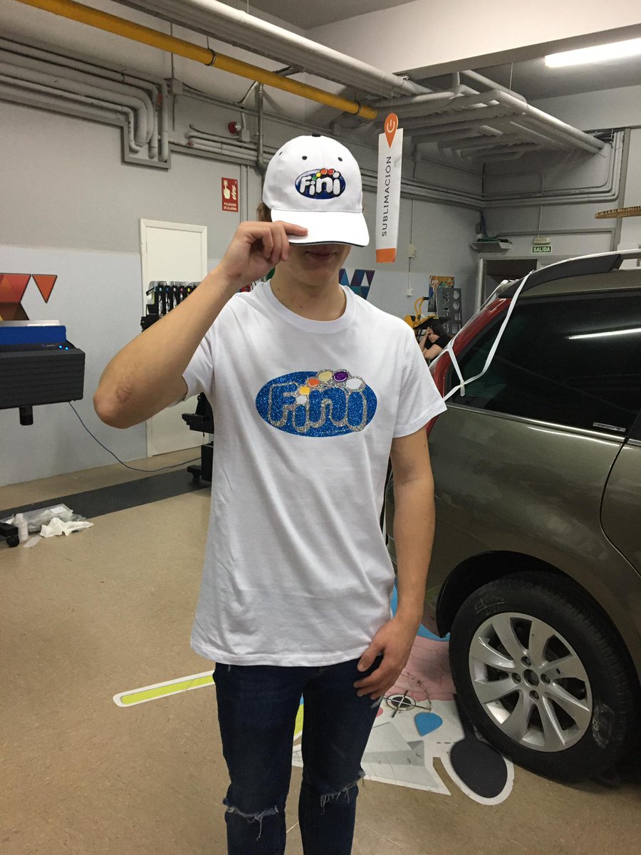 LaCocinaGrafica's tweet photo. Ya tenemos a nuestro #FiniBoy @Fini_golosinas.
Que creeis que le hace falta para que esté completo? 🤔
Quizá un poco de dulce? 🤔🍭
#TeamFini #LaCocinaGrafica #ConChuchesSeImprimeMejor #ConChuchesYALoLoco #ChuchesAlBordeDeUnAtaqueDeNervios #HarryFiniYLaChuchefilosofal https://t.co/fjQrtXtnvN