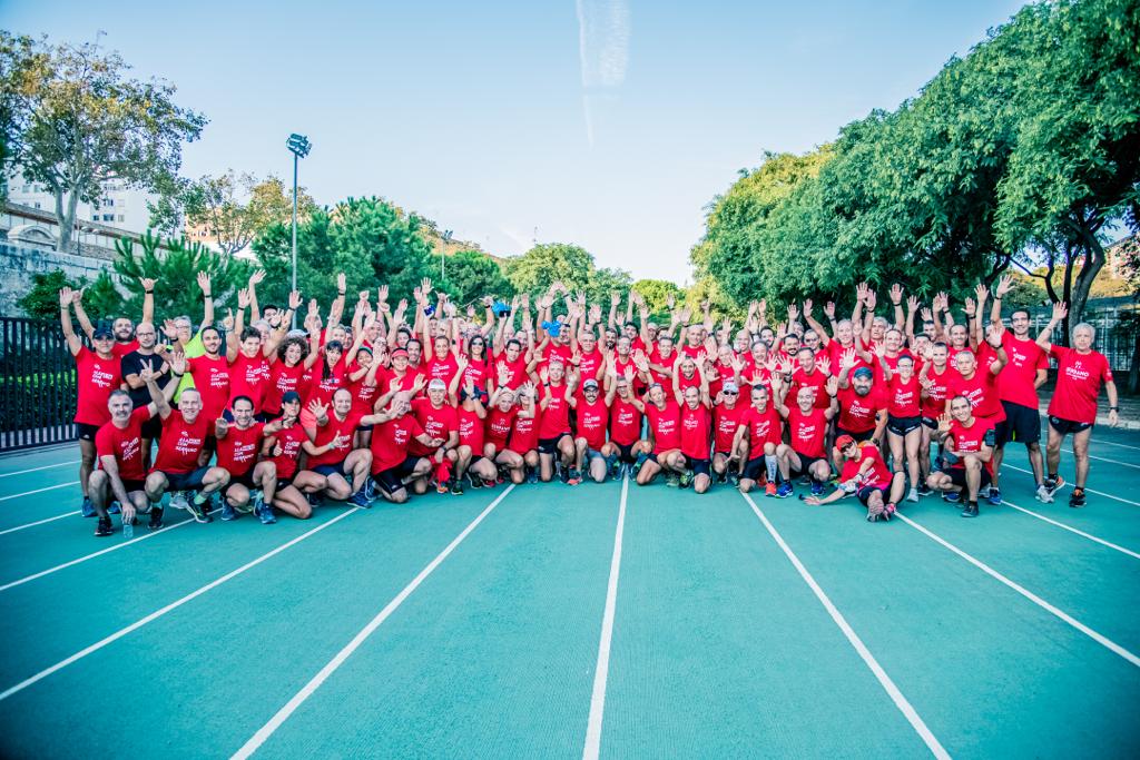 josegaray71's tweet photo. El próximo sábado nos vemos el grupo de entrenamiento #AlametaconSerrano
Rodaremos 60' y después nos quedamos quien quiera y pueda a almorzar. Comentaremos la experiencia del @maratonvalencia y nos felicitamos las fiestas 🥂🎄
➡️ Hora: 8:30
➡️ Lugar: Pistas de atletismo https://t.co/R5NodHrLrc