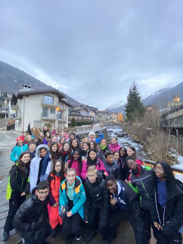 What a nice walk in Ponte di Legno in the afternoon with all our gang <a href="/MHSkiing/">Mount House Skiing</a> <a href="/MountHouseSport/">Mount House Sport</a> <a href="/MountHouseSch/">Mount House School</a>