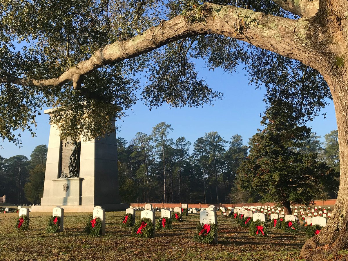 Laurie Rowe & Company tweet media